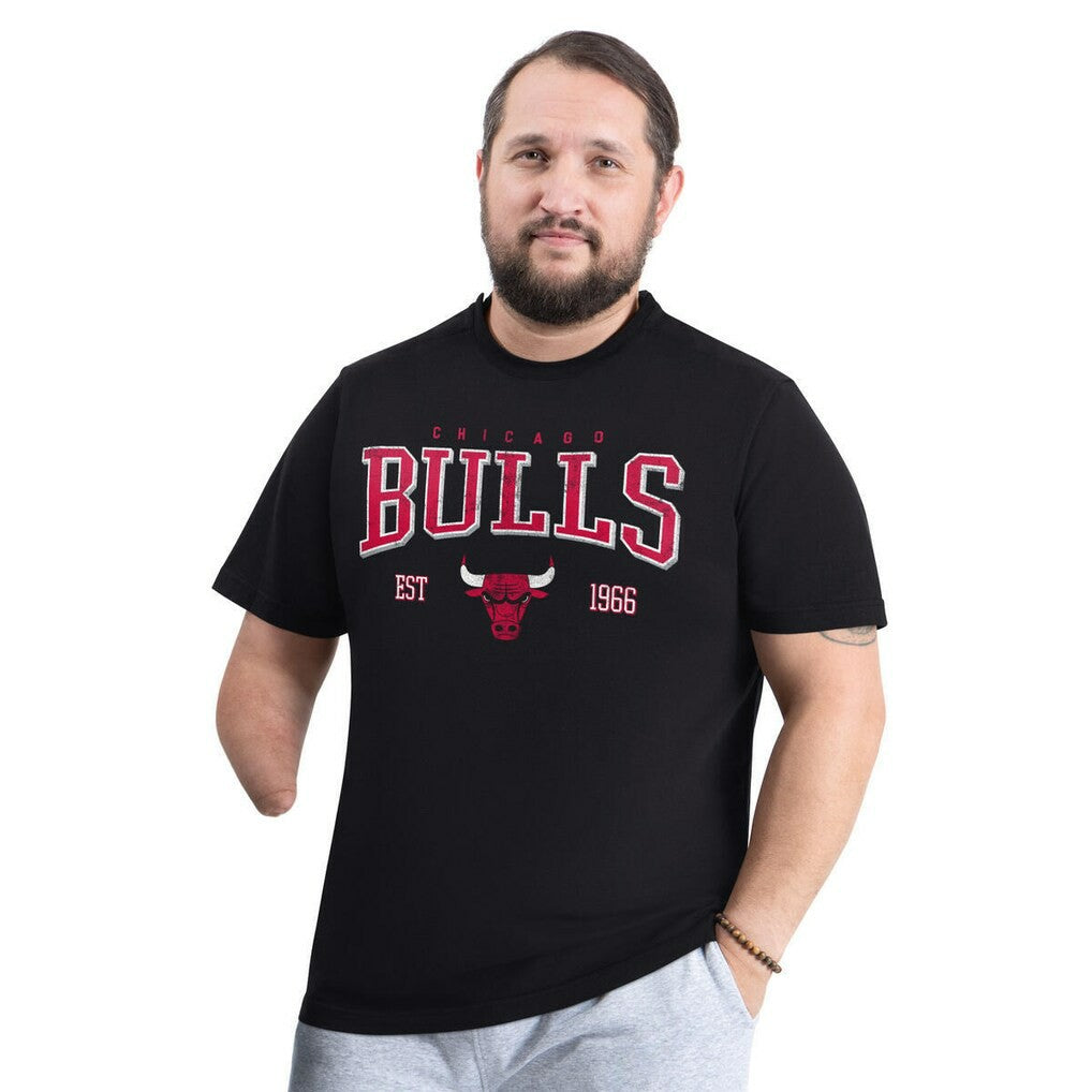 Chicago Bulls G-III Sports by Carl Banks Adaptive Classic Team Spirit Short Sleeve T-Shirt Black