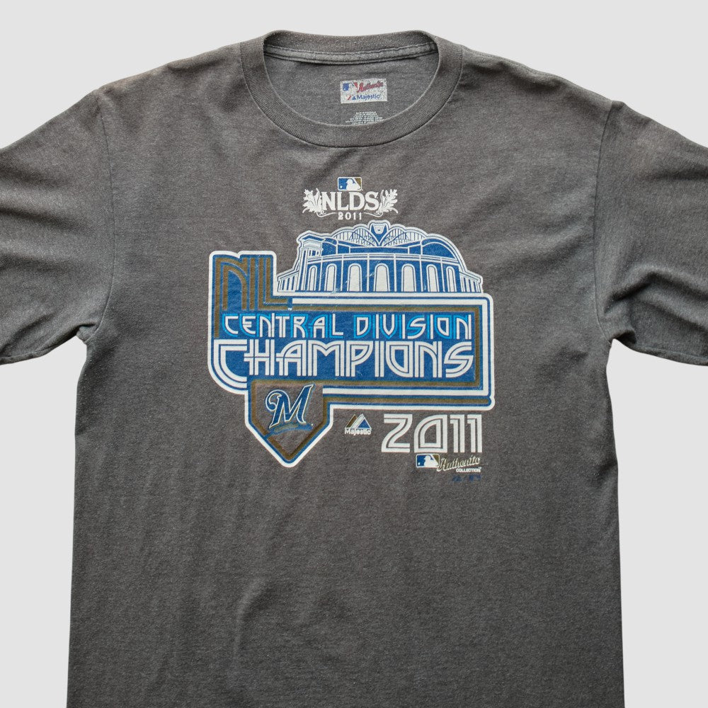 Milwaukee Brewers Majestic 2011 T-Shirt - Gray - M by Fanatics Real Vintage T-shirts