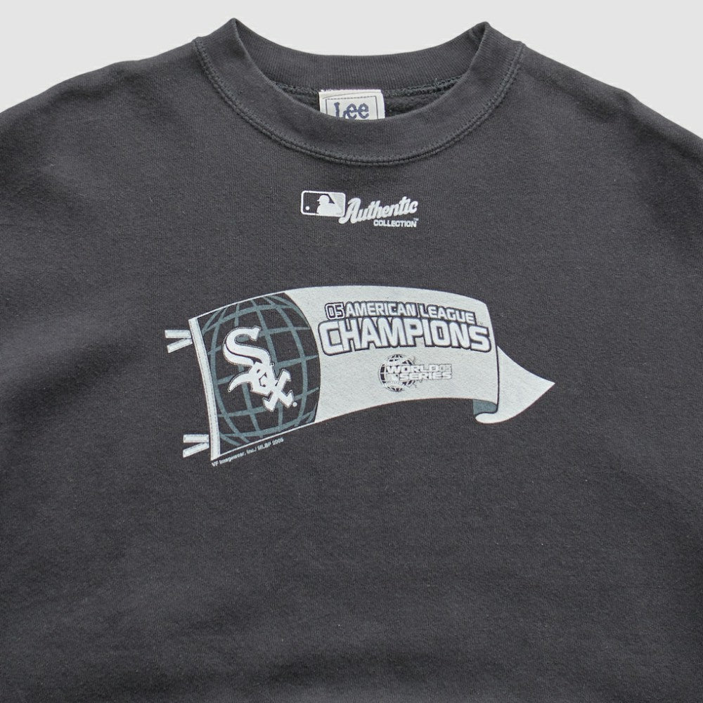 Chicago White Sox Lee Apparel 2005 Pullover Sweatshirt - Black - XS by Fanatics Real Vintage Pullover