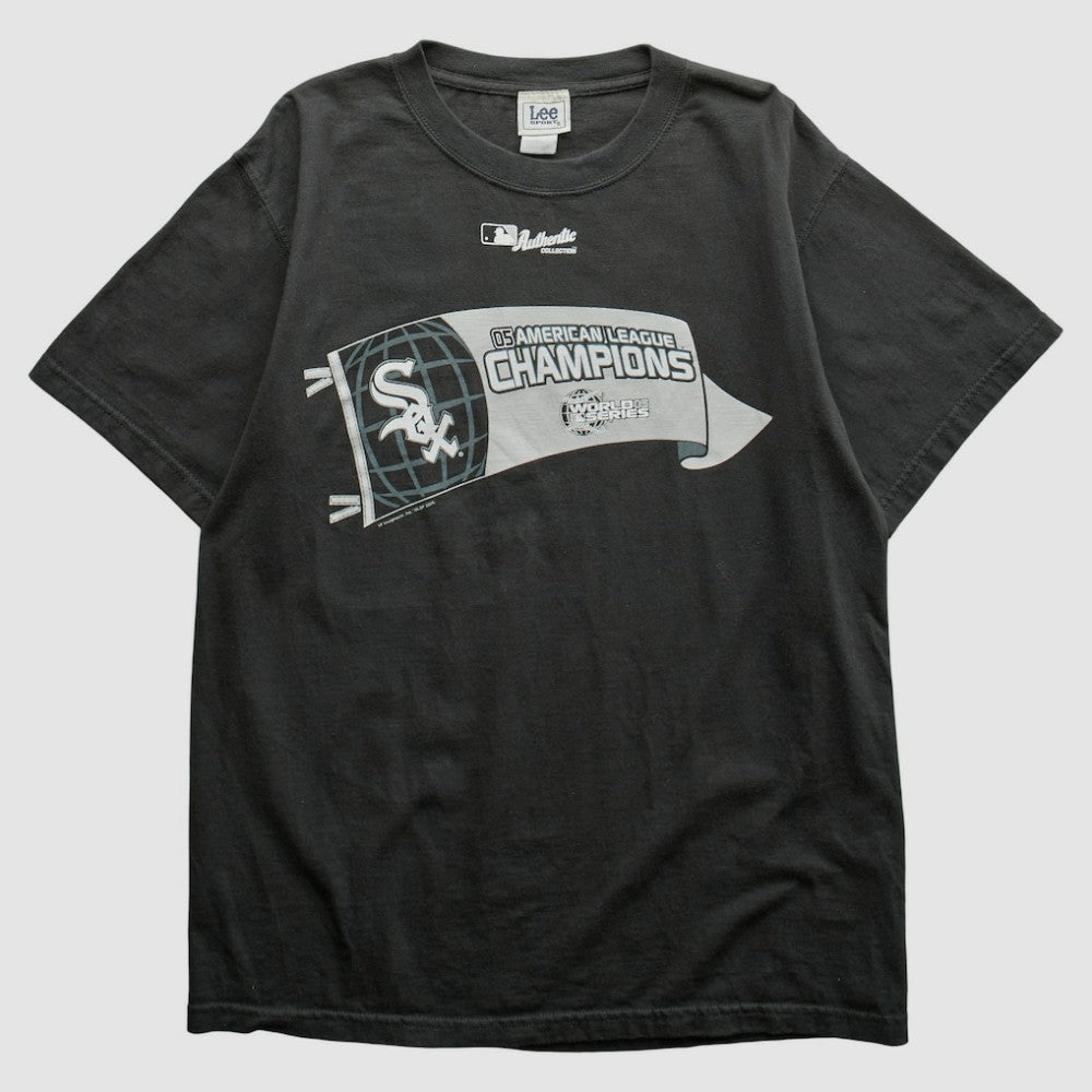 Chicago White Sox Lee Apparel 2005 T-Shirt - Black - S by Fanatics Real Vintage T-shirts