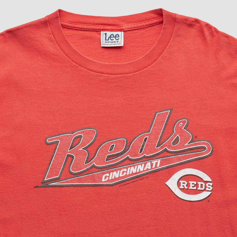 Cincinnati Reds Lee Apparel 2000s T-Shirt - Red - M by Fanatics Real Vintage T-shirts