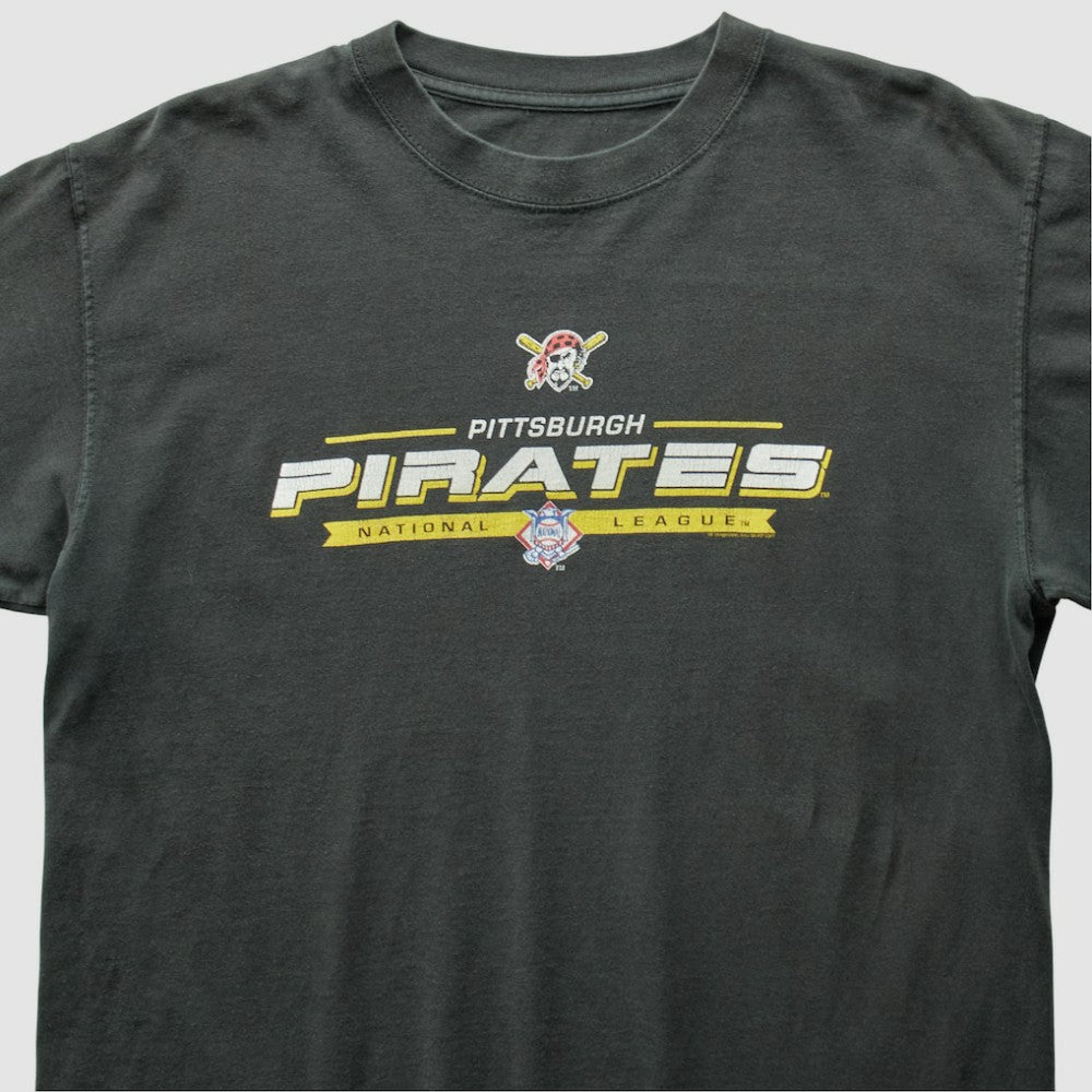 Pittsburgh Pirates 2000s T-Shirt - Black - L by Fanatics Real Vintage T-shirts