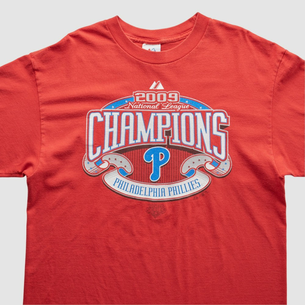 Philadelphia Phillies Majestic 2009 T-Shirt - Red - M by Fanatics Real Vintage T-shirts