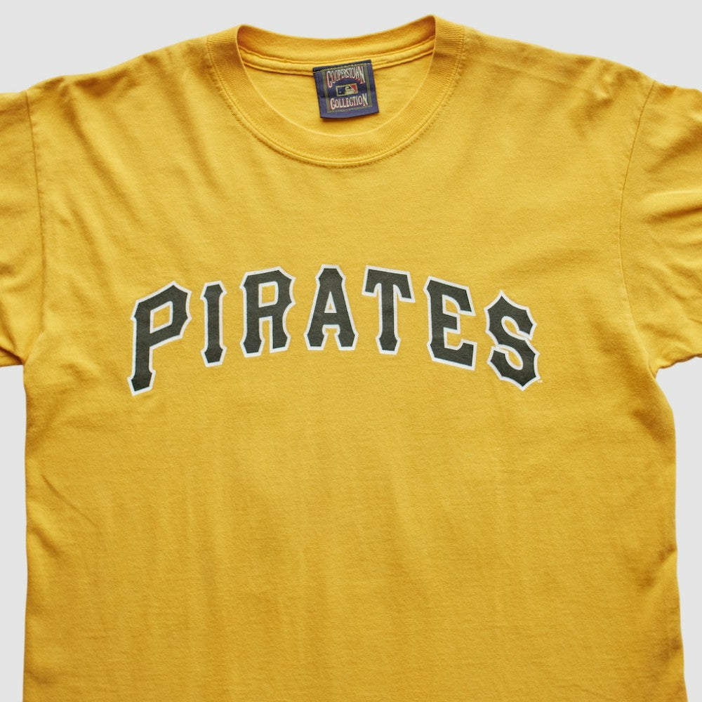 Pittsburgh Pirates Cooperstown Collection 2000s T-Shirt - Yellow - S by Fanatics Real Vintage T-shirts