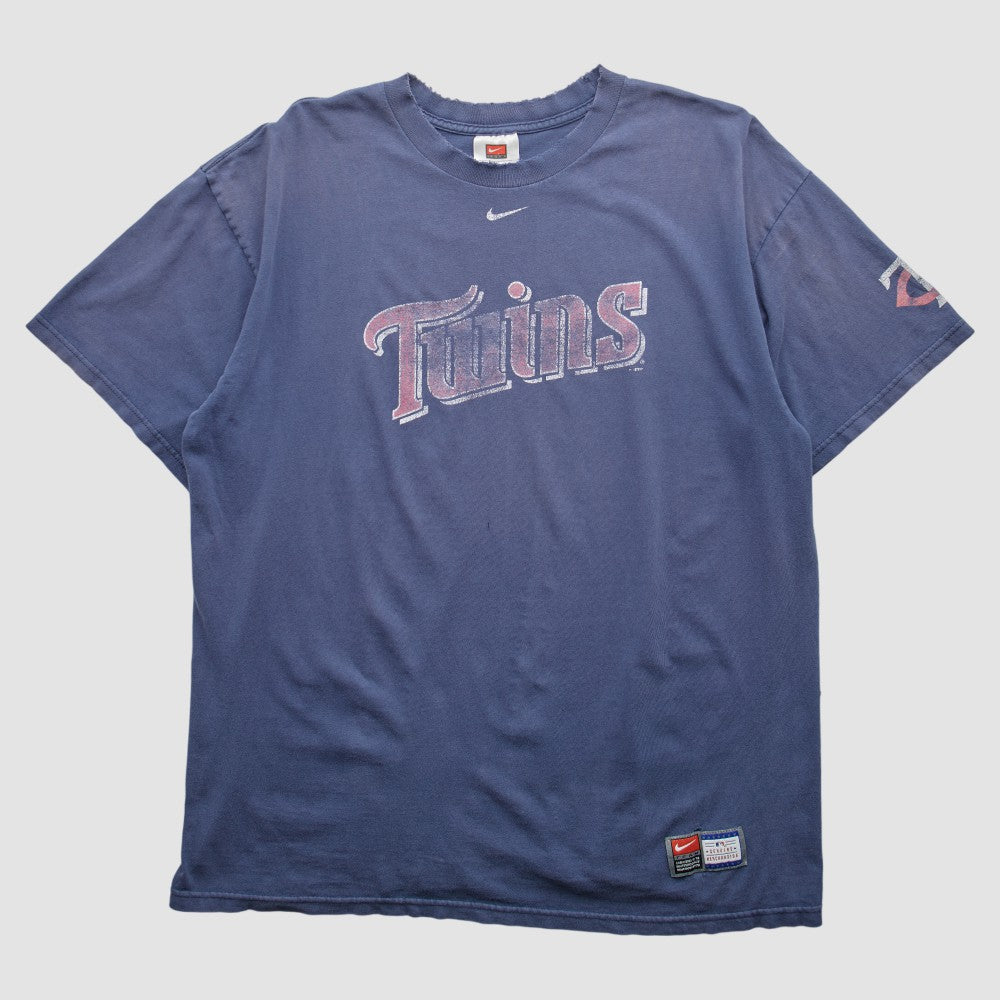 Minnesota Twins Nike 2000s T-Shirt - Navy - 2XL by Fanatics Real Vintage T-shirts
