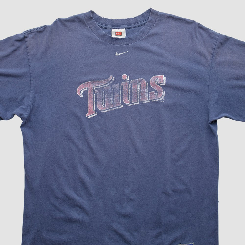Minnesota Twins Nike 2000s T-Shirt - Navy - 2XL by Fanatics Real Vintage T-shirts