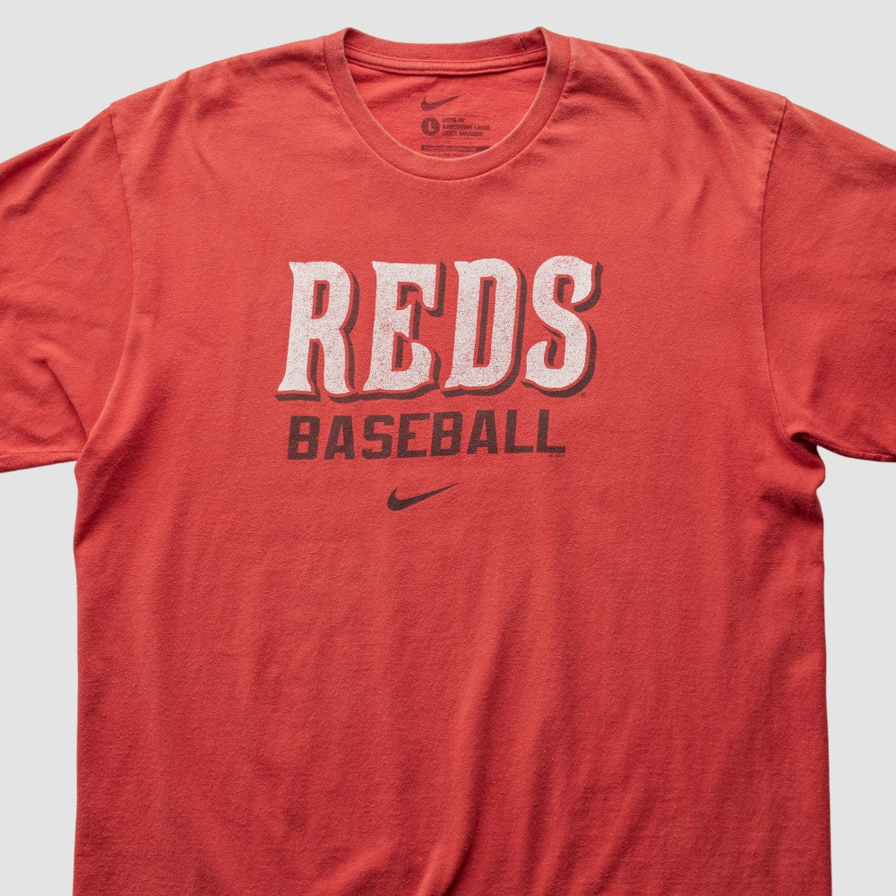 Cincinnati Reds Nike 2000s T-Shirt - Red - S by Fanatics Real Vintage T-shirts