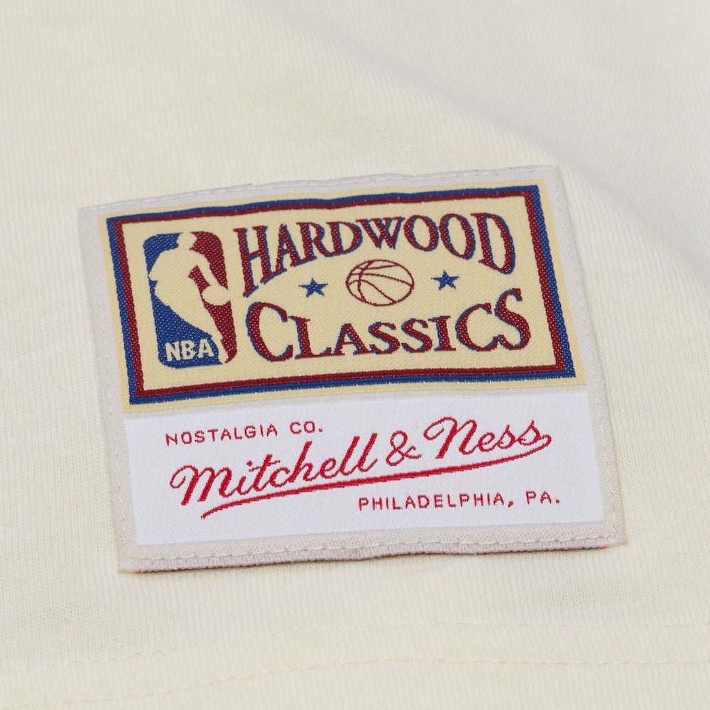 Philadelphia 76ers Hardwood Classics Chainstitch Premium T-Shirt Cream