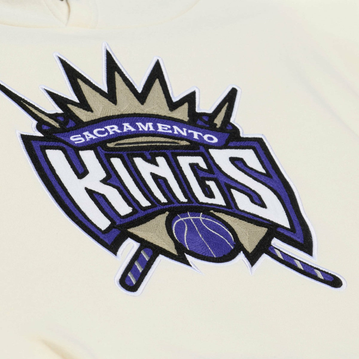 Sacramento Kings Hardwood Classics Chainstitch Premium Fleece Hoodie Cream