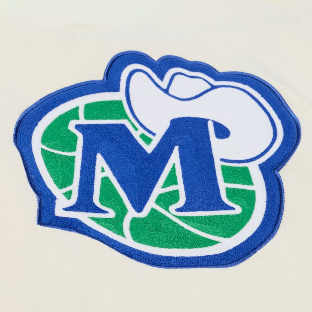 Dallas Mavericks Hardwood Classics Chainstitch Premium Fleece Hoodie Cream