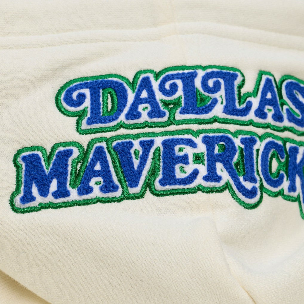 Dallas Mavericks Hardwood Classics Chainstitch Premium Fleece Hoodie Cream