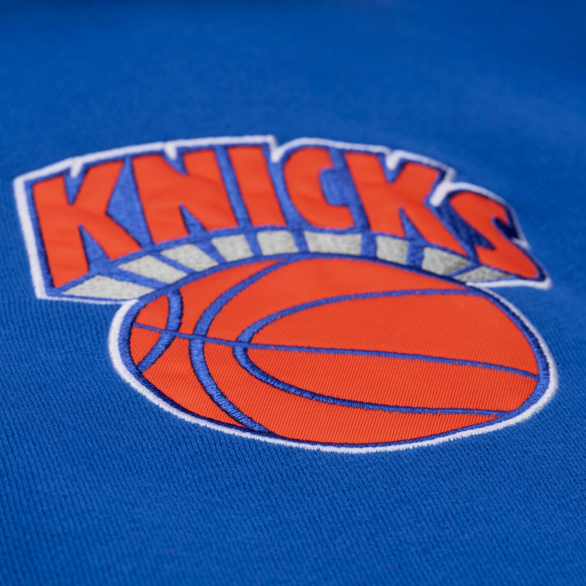 New York Knicks Throw It Back Quilted Fleece Quarter-Zip Hoodie Blue
