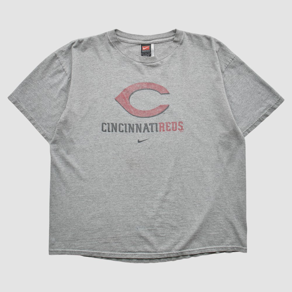 Cincinnati Reds Nike 2000s T-shirt - Heather Gray - S by Fanatics Real Vintage T-shirts