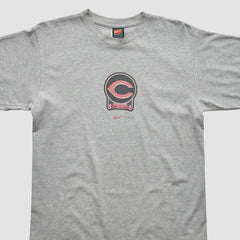 Cincinnati Reds Nike 2000s T-shirt - Heather Gray - S by Fanatics Real Vintage T-shirts