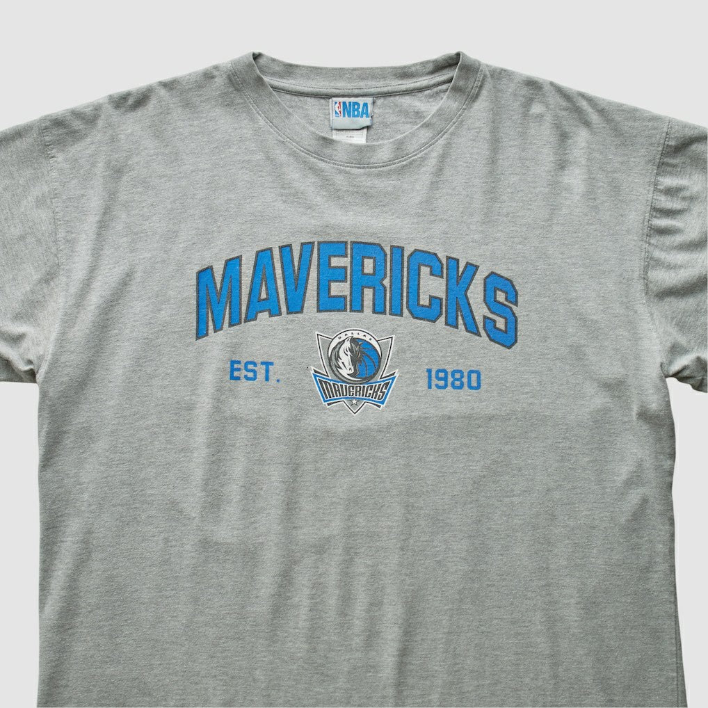 Dallas Mavericks NBA 2000s T-shirt Heather Gray Vintage