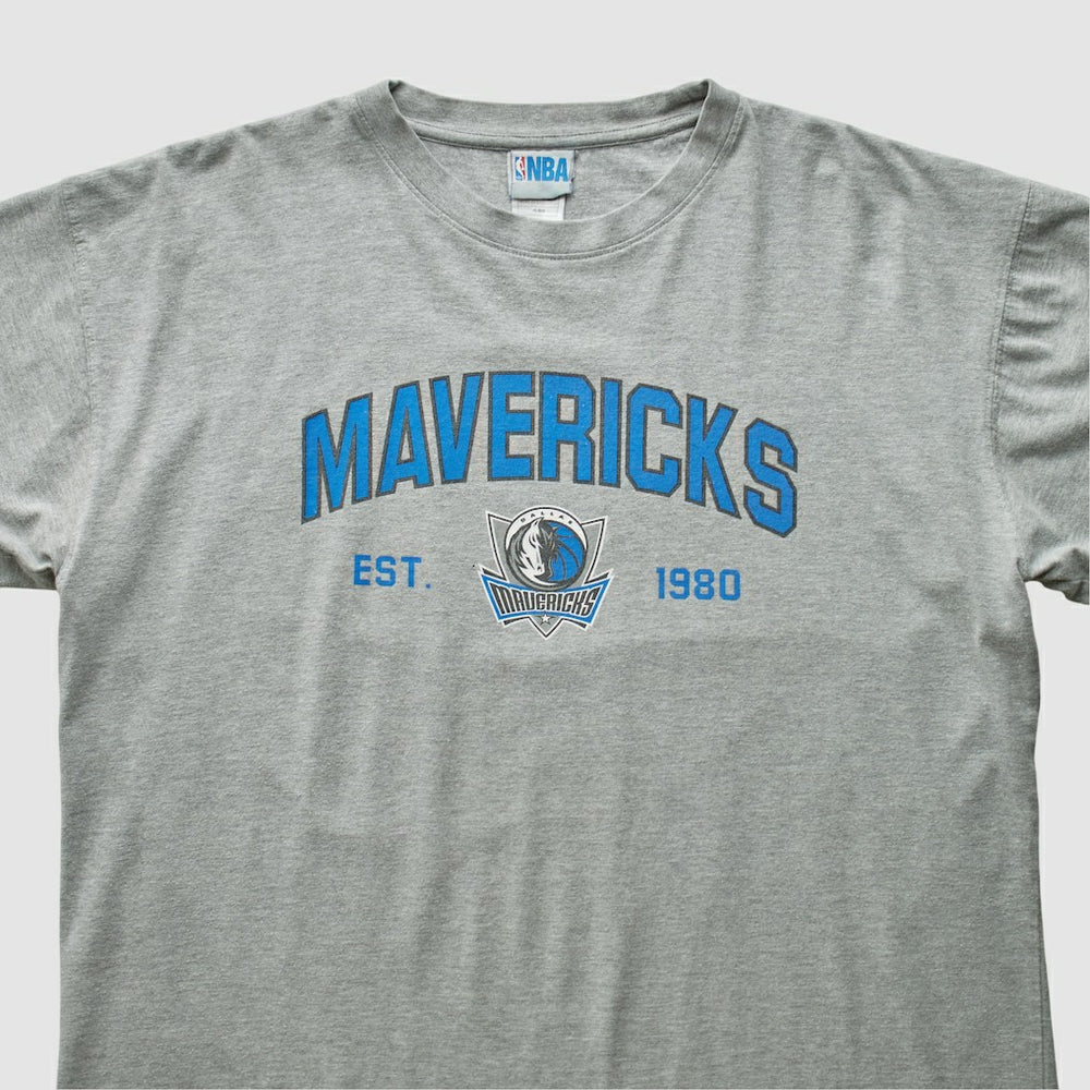 Dallas Mavericks NBA 2000s T-shirt Heather Gray Vintage