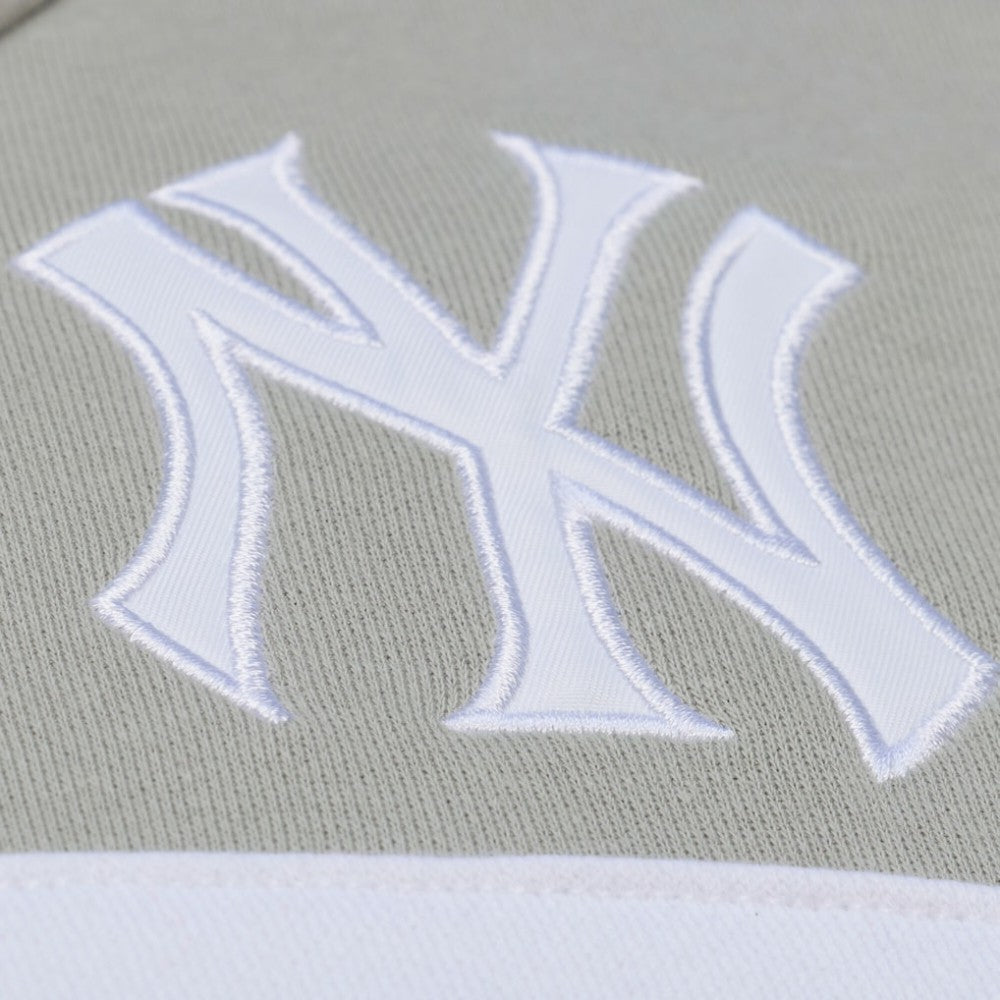 New York Yankees Mitchell & Ness Cooperstown Collection Thunderstorm Head Coach Hoodie - Gray Hoodies