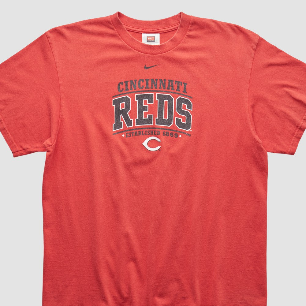 Cincinnati Reds Nike 2000s T-shirt - Red - M by Fanatics Real Vintage T-shirts