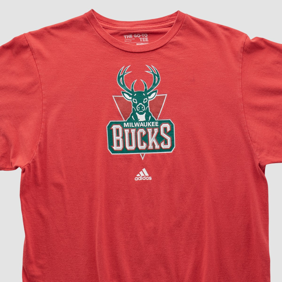 Milwaukee Bucks 2010s T-shirt Red Vintage