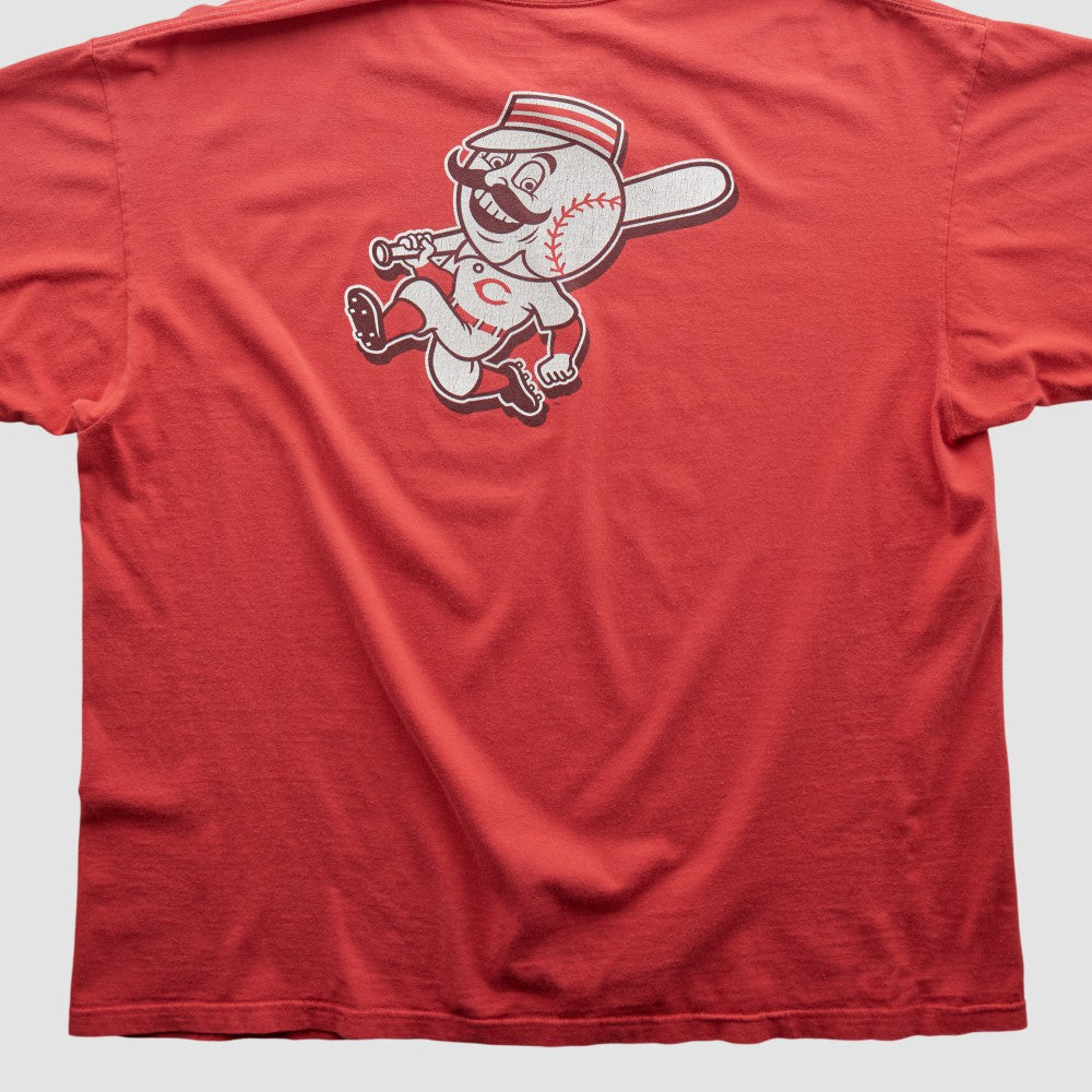 Cincinnati Reds Nike 2000s T-shirt - Red - L by Fanatics Real Vintage T-shirts