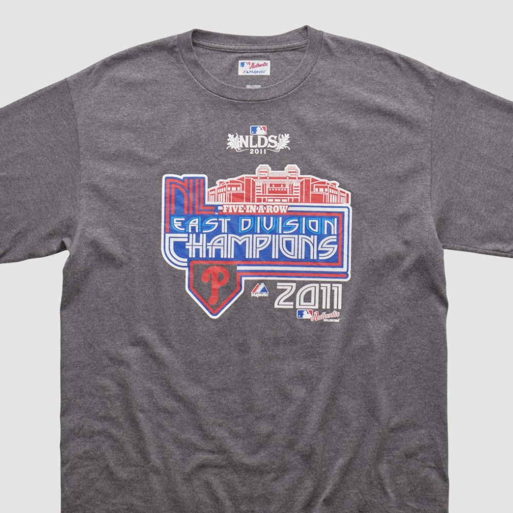 Philadelphia Phillies Majestic 2011 T-shirt - Heather Gray - M by Fanatics Real Vintage T-shirts