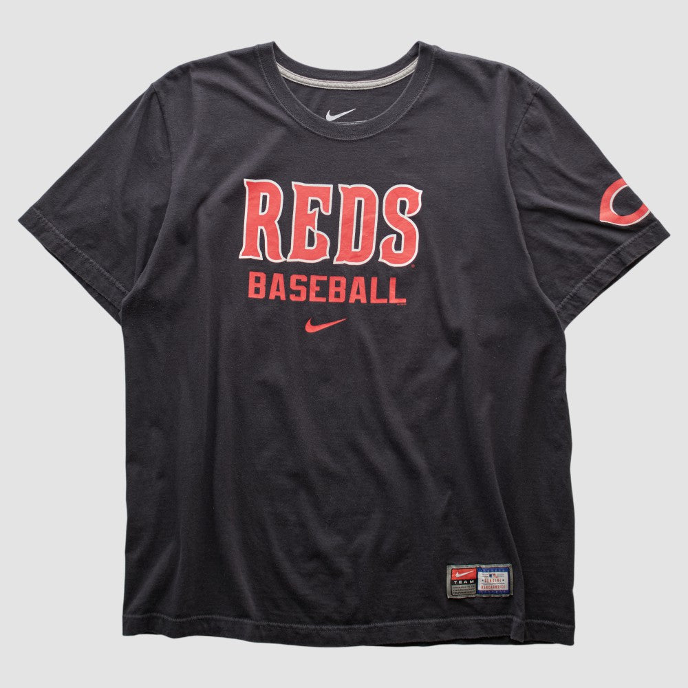 Cincinnati Reds Nike 2010s T-shirt - Black - M by Fanatics Real Vintage T-shirts