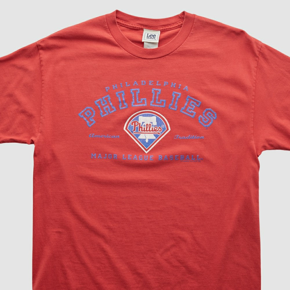 Philadelphia Phillies Lee Apparel 2000s T-shirt - Red - M by Fanatics Real Vintage T-shirts