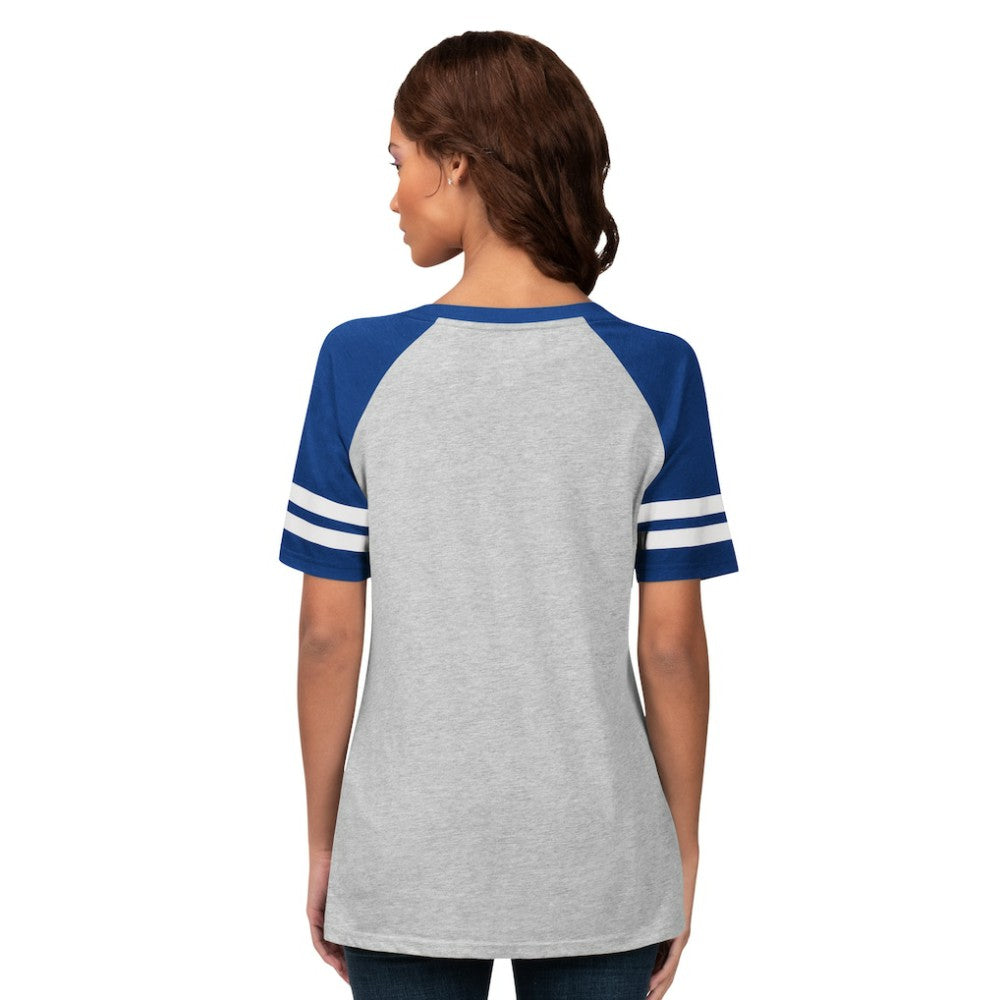 Chicago Cubs G-III 4Her by Carl Banks Women's Goal Line Raglan V-Neck T-Shirt - Heather Gray T-shirts