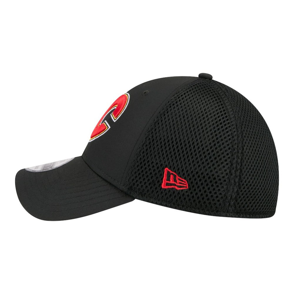 NHL Calgary Flames New Era Logo 39THIRTY Flex Hat - Black