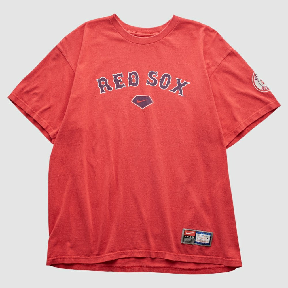 Boston Red Sox Nike 2000s T-shirt - Red - M by Fanatics Real Vintage T-shirts