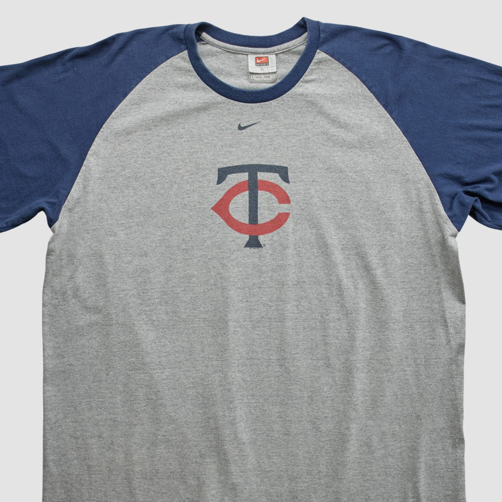 Minnesota Twins Nike 2000s T-shirt - Heather Gray - 3XL by Fanatics Real Vintage T-shirts