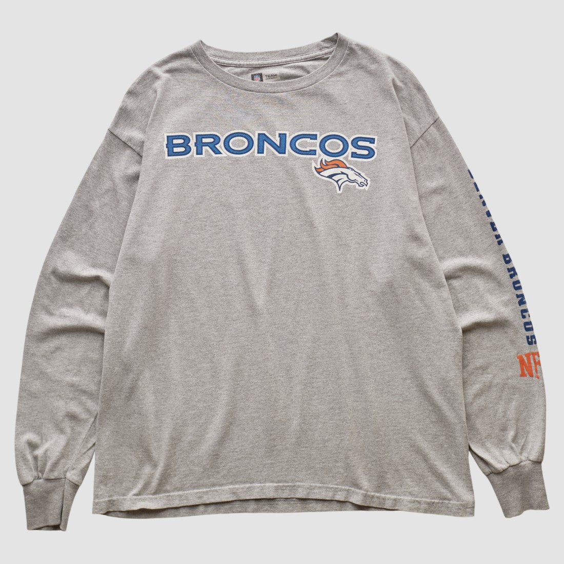 Denver Broncos NFL 2000s Long Sleeve T-shirt Heather Gray Vintage