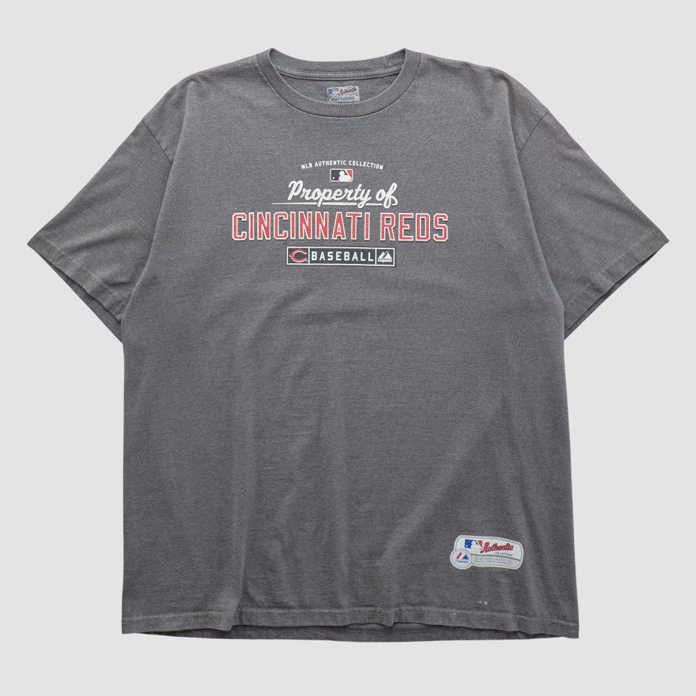 Cincinnati Reds Majestic 2000s T-shirt - Dark Heather Gray - L by Fanatics Real Vintage T-shirts