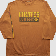Pittsburgh Pirates 2000s T-shirt - Clay - XL by Fanatics Real Vintage T-shirts