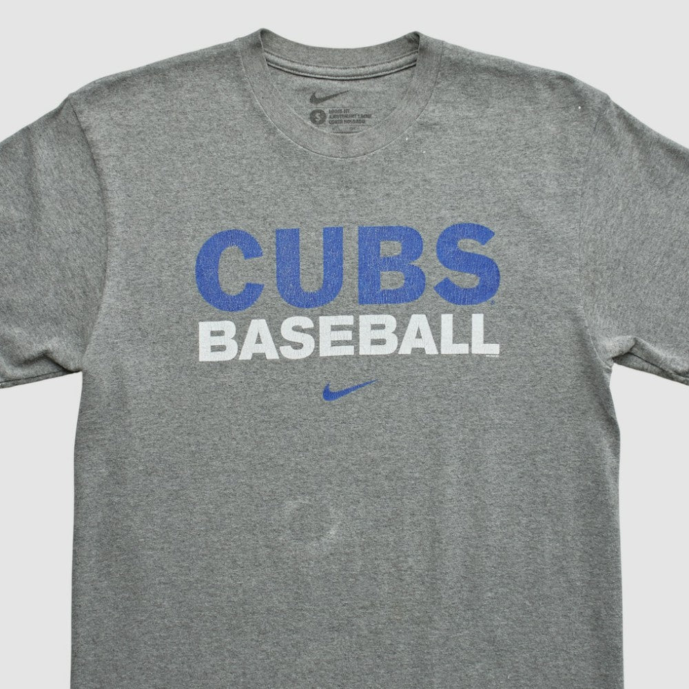 Chicago Cubs Nike 2000s T-shirt - Dark Heather Gray - M by Fanatics Real Vintage T-shirts