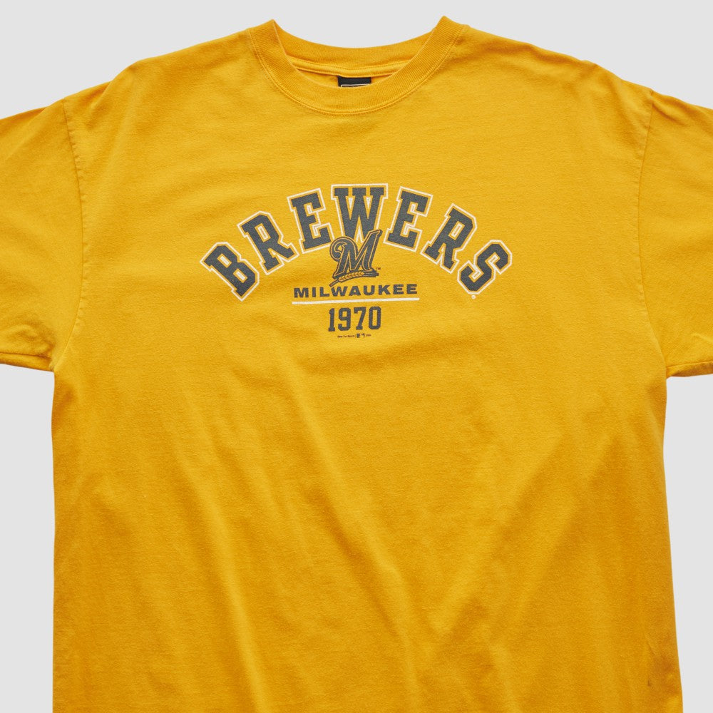 Milwaukee Brewers Gear For Sports 2000s T-shirt - Yellow - XL by Fanatics Real Vintage T-shirts