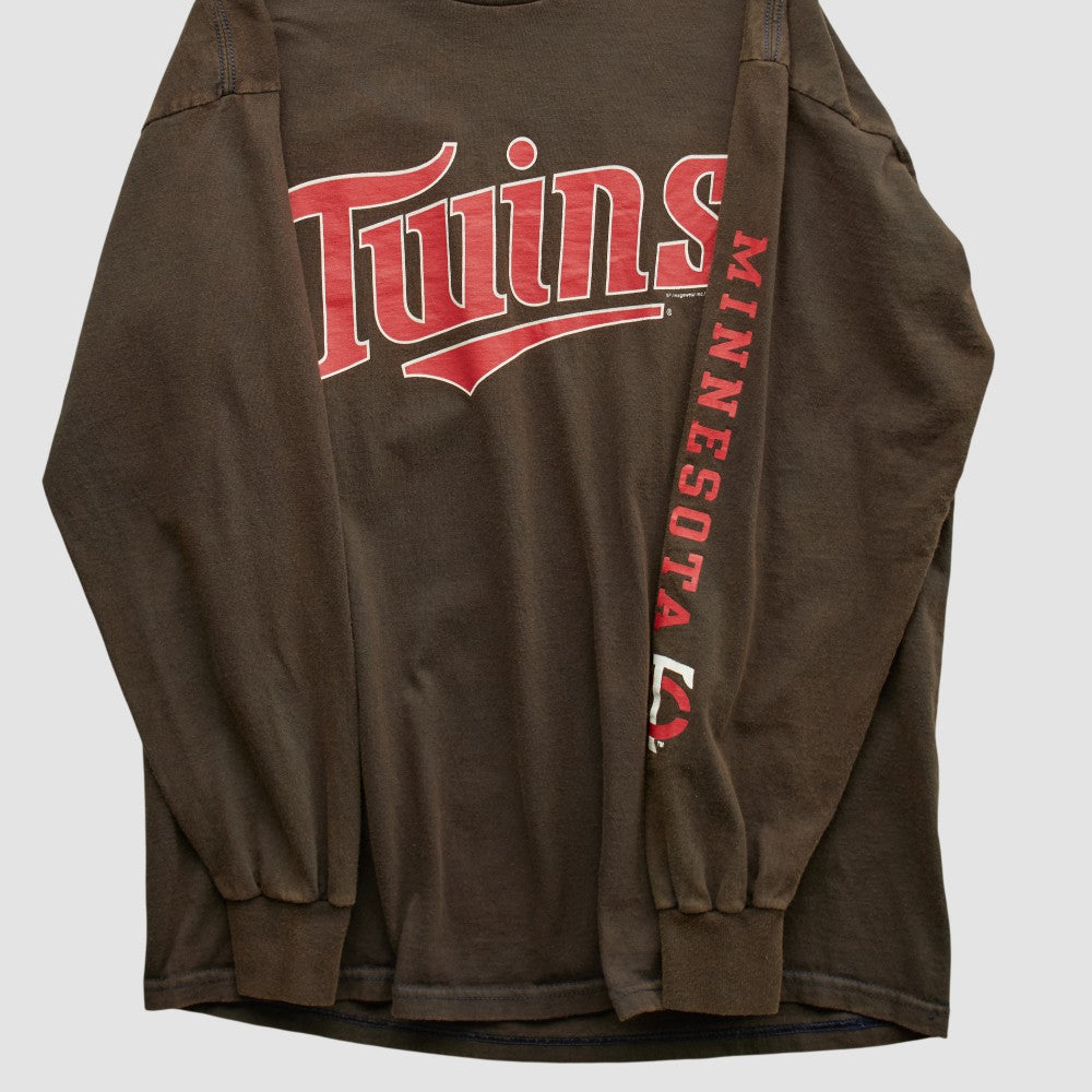 Minnesota Twins Lee Sport 2004 Long Sleeve T-shirt - Brown - M by Fanatics Real Vintage T-shirts