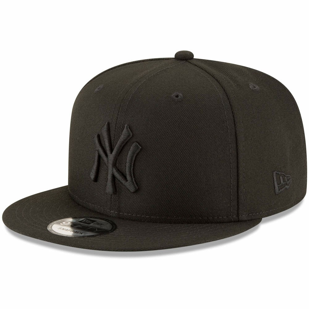 New York Yankees New Era Black on Black 9FIFTY Team Snapback Adjustable Hat - Black Hats