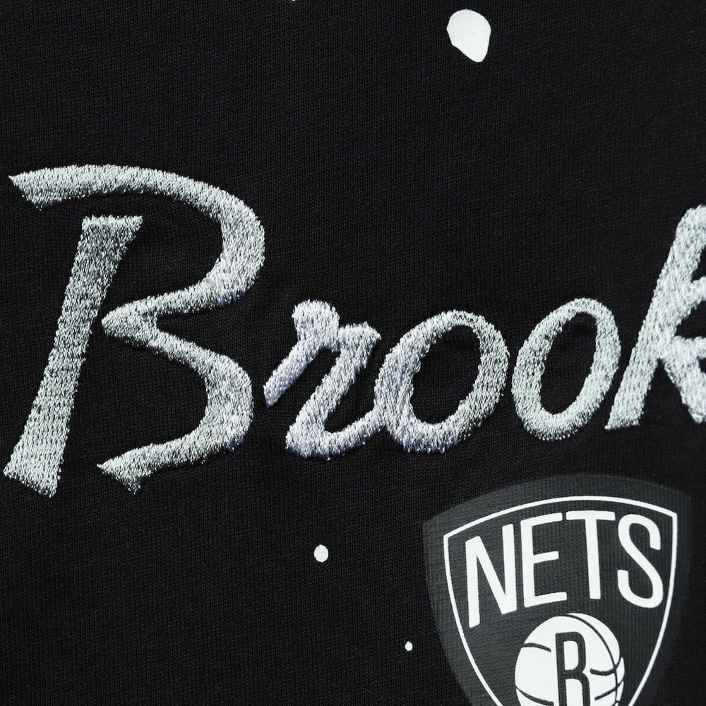 Brooklyn Nets Women's Courtside Splatter Cropped T-Shirt Black