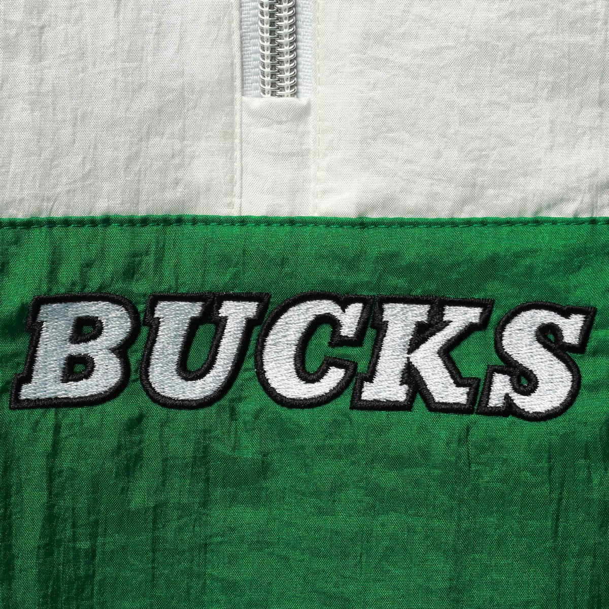 Milwaukee Bucks Women's Half-Zip Windbreaker 2.0 Hoodie Green