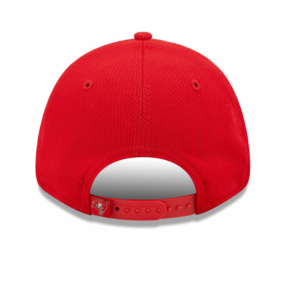 Tampa Bay Buccaneers New Era Framed AF 9FORTY Snapback Hat Red