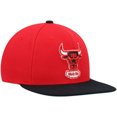 Chicago Bulls Hardwood Classics Team Two-Tone 2.0 Snapback Hat Red/Black
