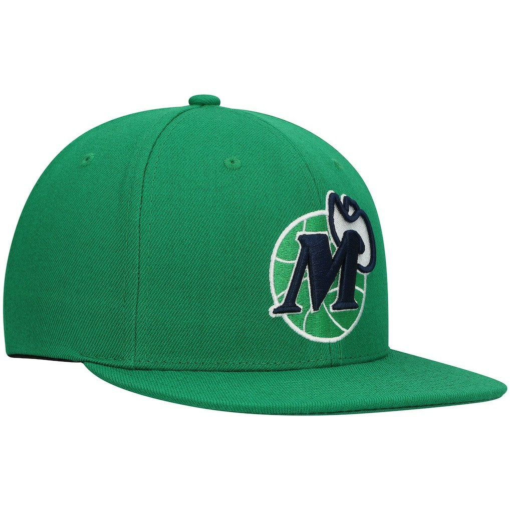 Dallas Mavericks Hardwood Classics Team Ground 2.0 Snapback Hat Green