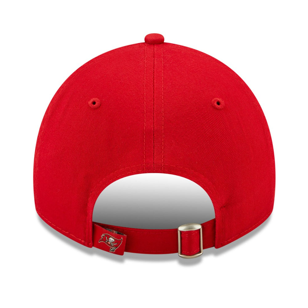 Tampa Bay Buccaneers New Era Women's Formed 9TWENTY Adjustable Hat Red