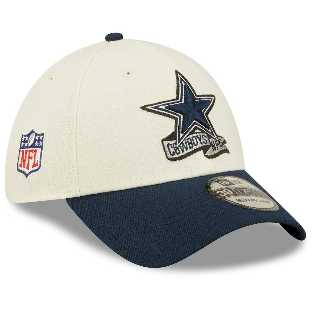 Dallas Cowboys New Era 2022 Sideline 39THIRTY 2-Tone Flex Hat Cream/Navy