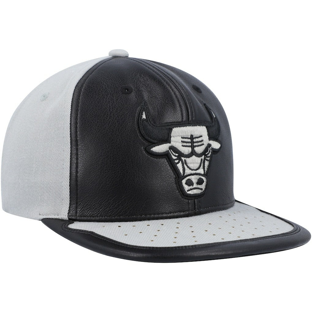 Chicago Bulls Day One Snapback Hat Black/Gray