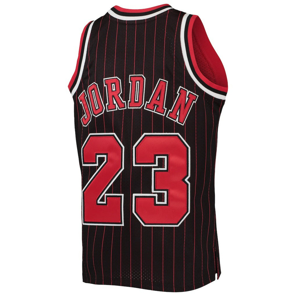 Michael Jordan Chicago Bulls Youth 1996-97 Hardwood Classics Authentic Jersey Black/Red