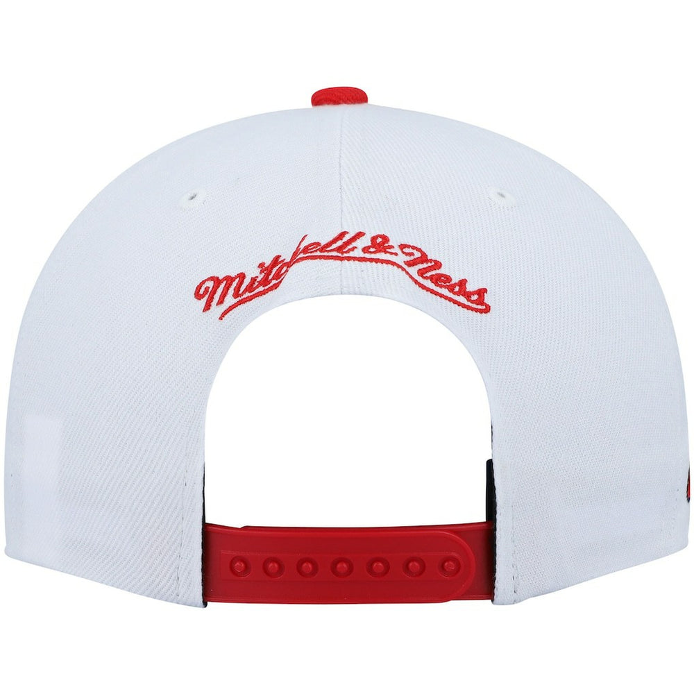 Chicago Bulls Hardwood Classics Snapback Hat White/Red