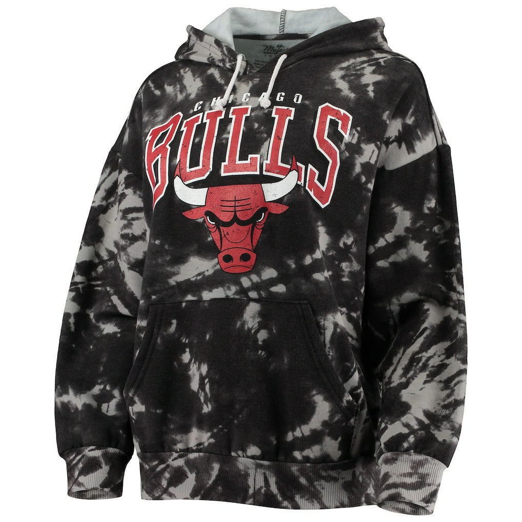 Chicago Bulls Majestic Threads Women's Burble Tie-Dye Tri-Blend Pullover Hoodie Black