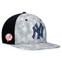 New York Yankees Majestic Smoke Dye Snapback Hat - Gray Hats
